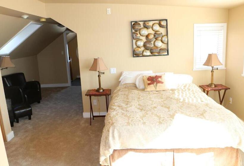 豪华海景房带阳台, Nimpkish