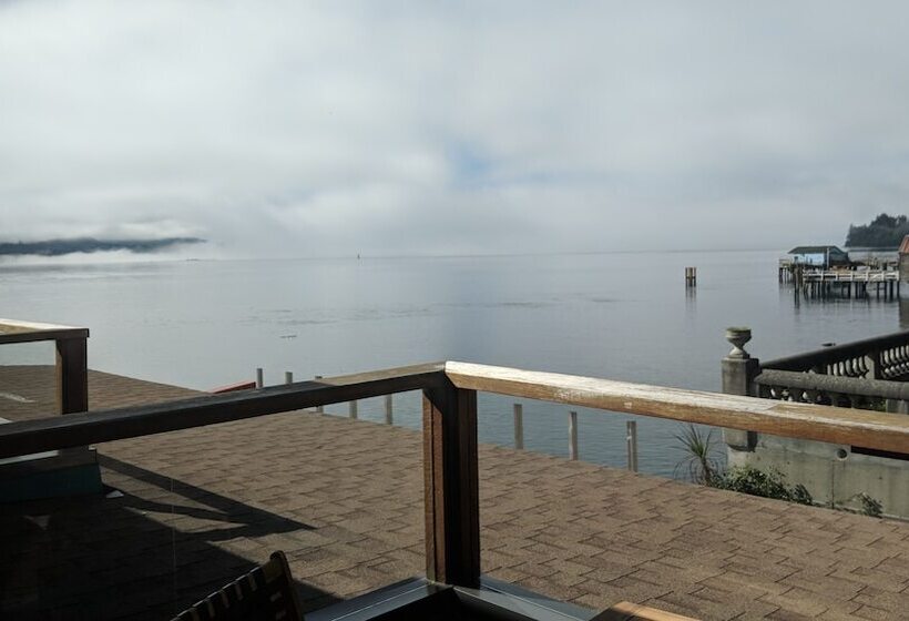 豪华海景房带阳台, Nimpkish