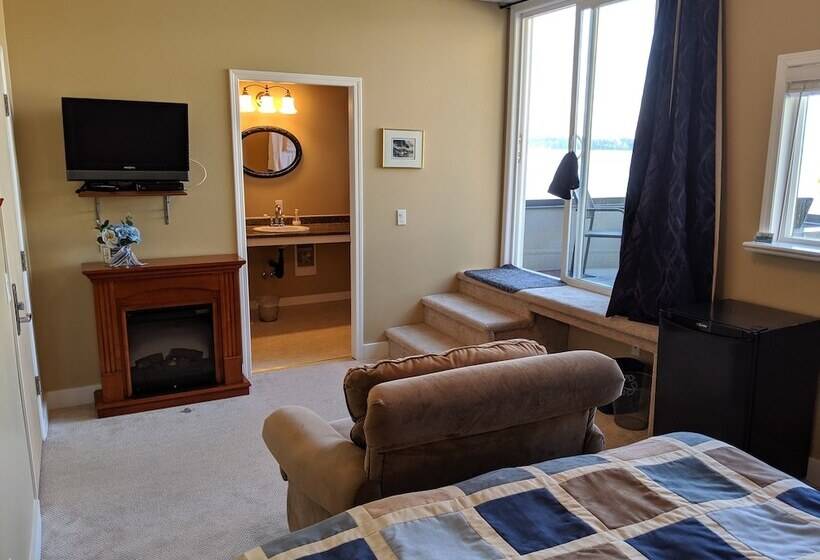 豪华海景房带阳台, Nimpkish