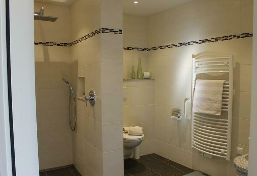 스탠다드 룸, Number One