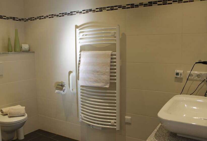 스탠다드 룸, Number One