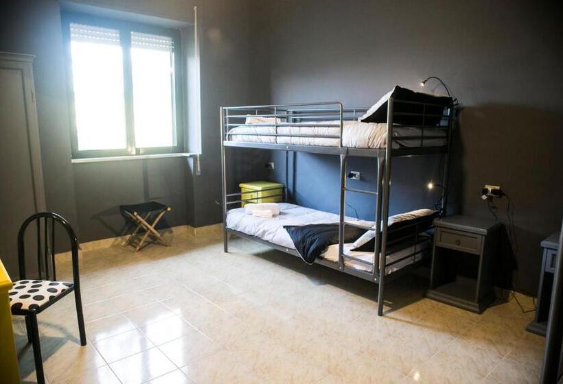 Семейный Номер, Lako Hostel
