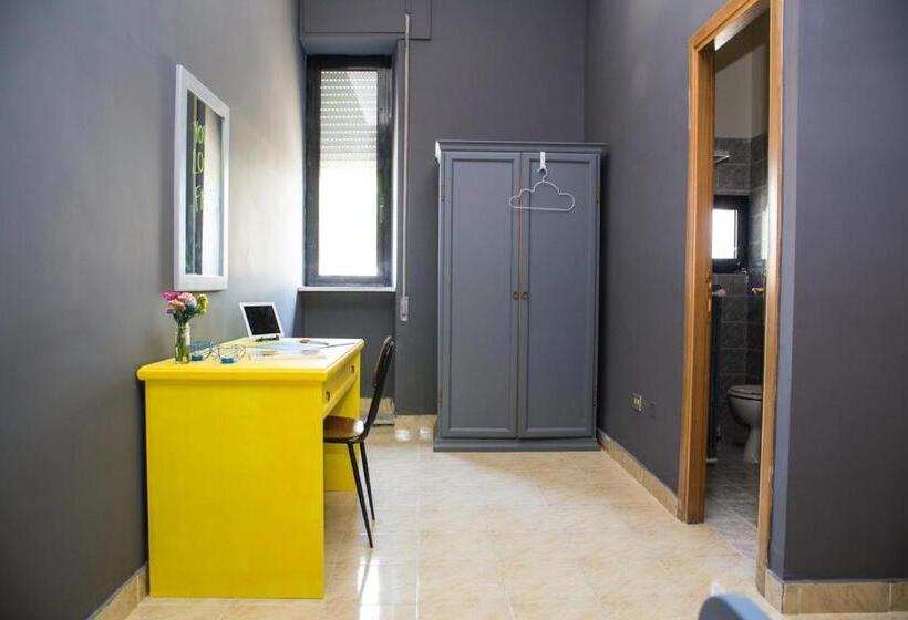 חדר משפחתי, Lako Hostel