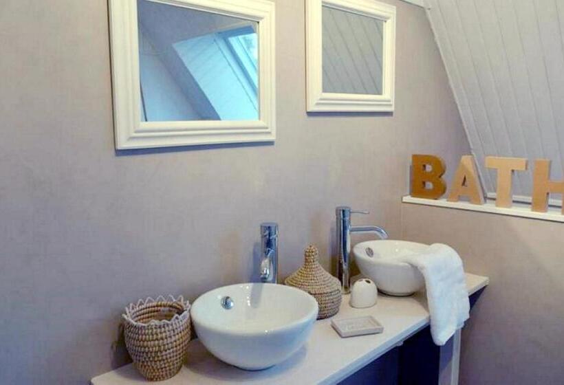 Номер Superior, Ailes Et Iles