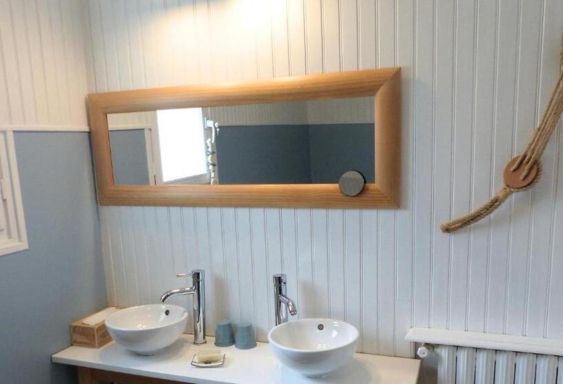 Номер Стандарт Вид на Сад, Ailes Et Iles