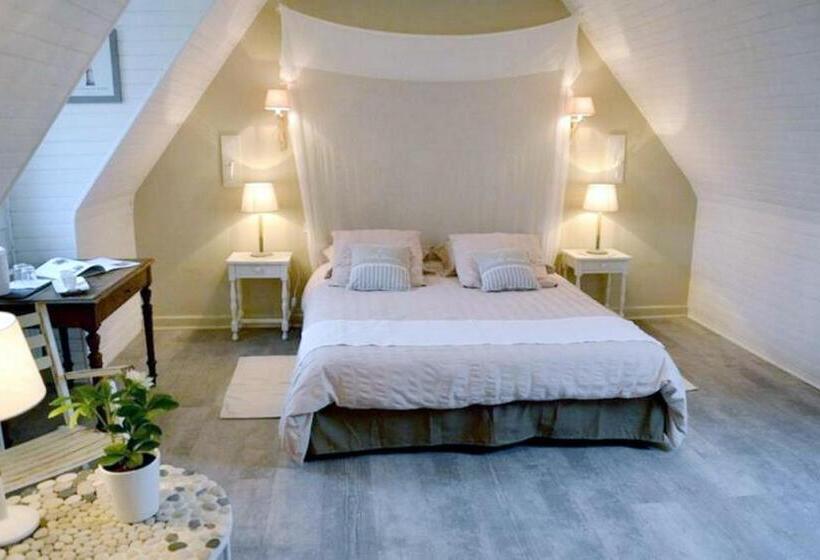 Номер Superior, Ailes Et Iles