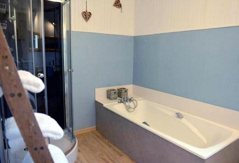 Номер Стандарт Вид на Сад, Ailes Et Iles