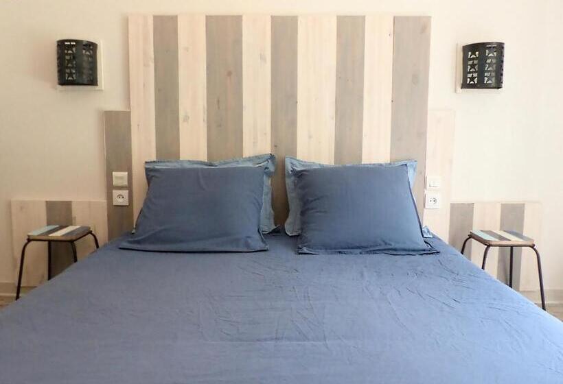 Номер Стандарт Вид на Сад, Ailes Et Iles