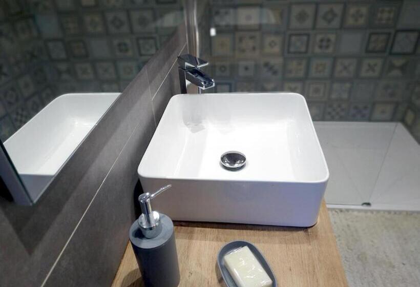 Номер Deluxe, Ailes Et Iles