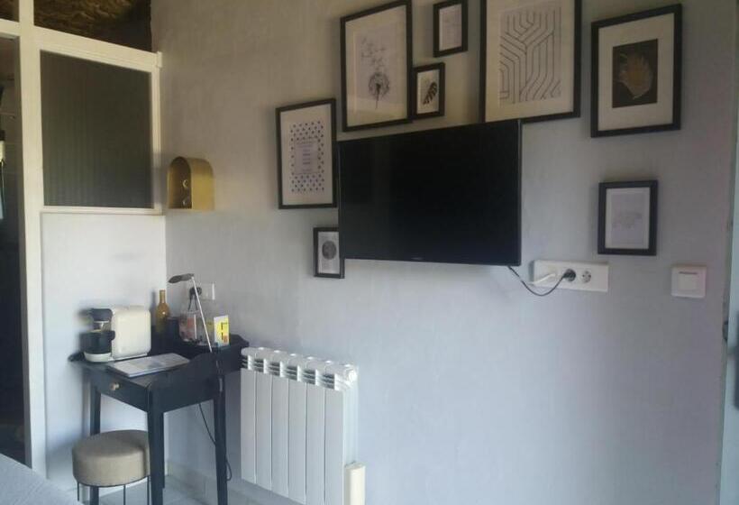 غرفة قياسية, La Meridienne Des Collines