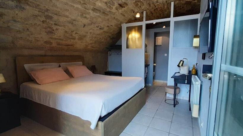 غرفة قياسية, La Meridienne Des Collines