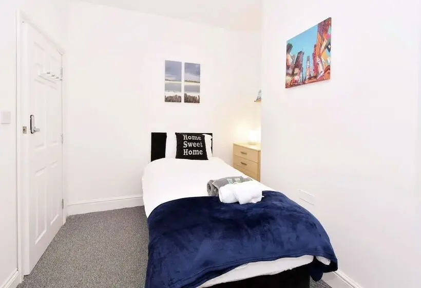バスルーム共有のシングルスタンダード, Townhouse @ Hanley Road Stoke