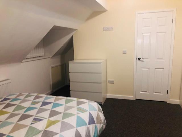 חדר סטנדרט חדר אמבטיה משותף, Townhouse @ Corporation Street Stoke