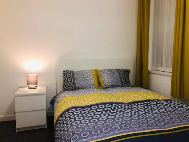 バス共有のスタンダードルーム, Townhouse @ Corporation Street Stoke