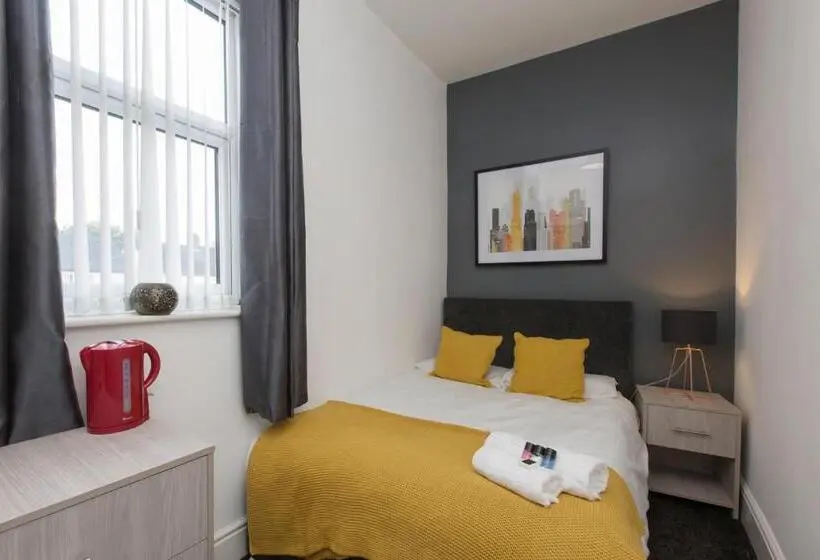１ベッドルームハウス, Townhouse @ Corporation Street Stoke