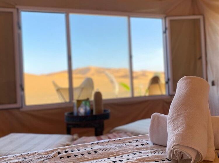 اتاق استاندارد سه نفره, Tangerine Sky Camp