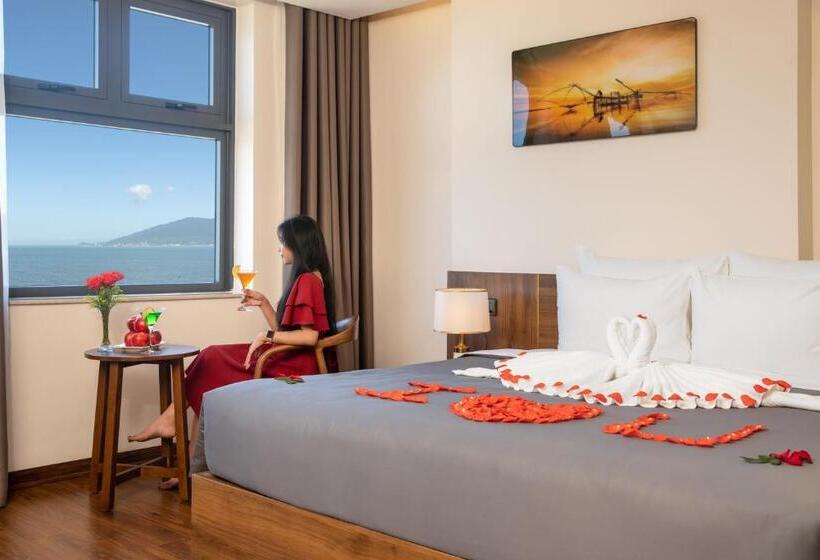 اتاق استاندارد با تخت بزرگ, Avenis