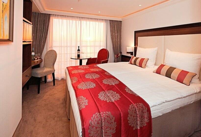 舒适型房间, Select Ms William Shakespeare   Düsseldorf