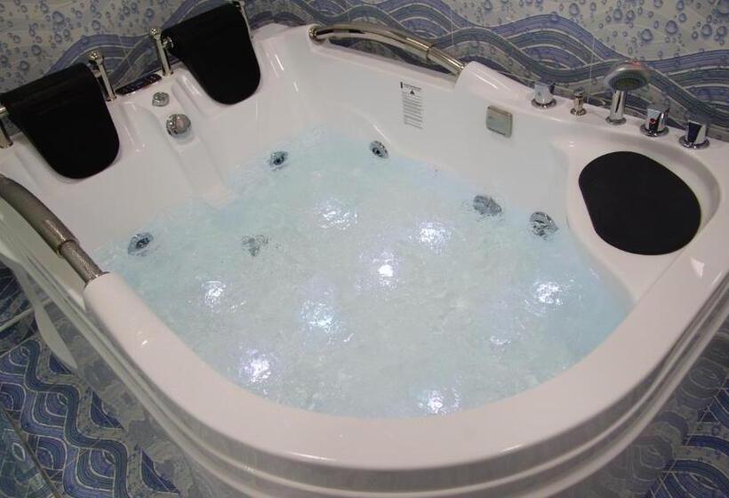 جناح سوبيريور, Sumaya