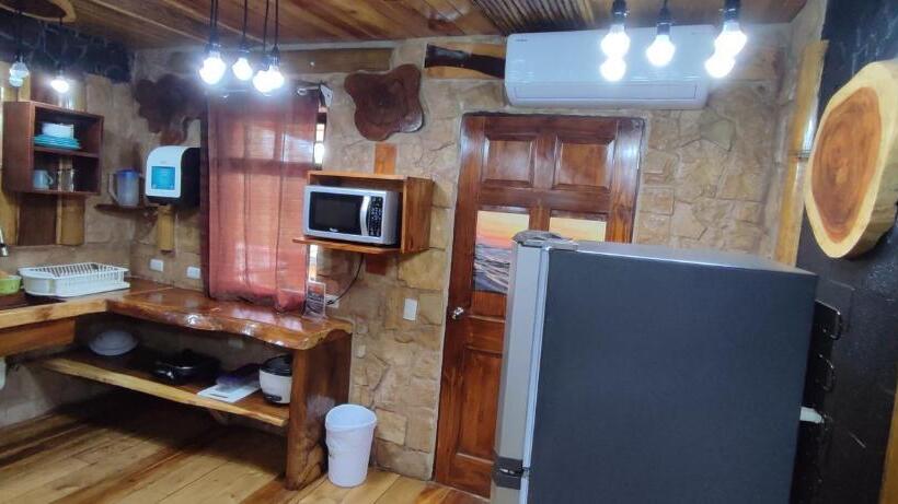 标准工作室带阳台, Apartotel Villa Alta Tamarindo