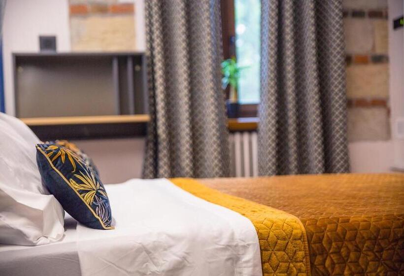 스탠다드 룸 킹사이즈 침대, Il Basín