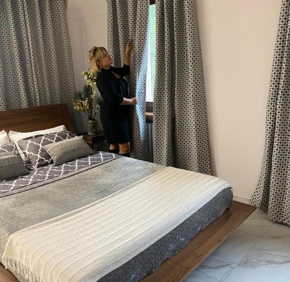 디럭스 룸 킹사이즈 침대, Il Basín