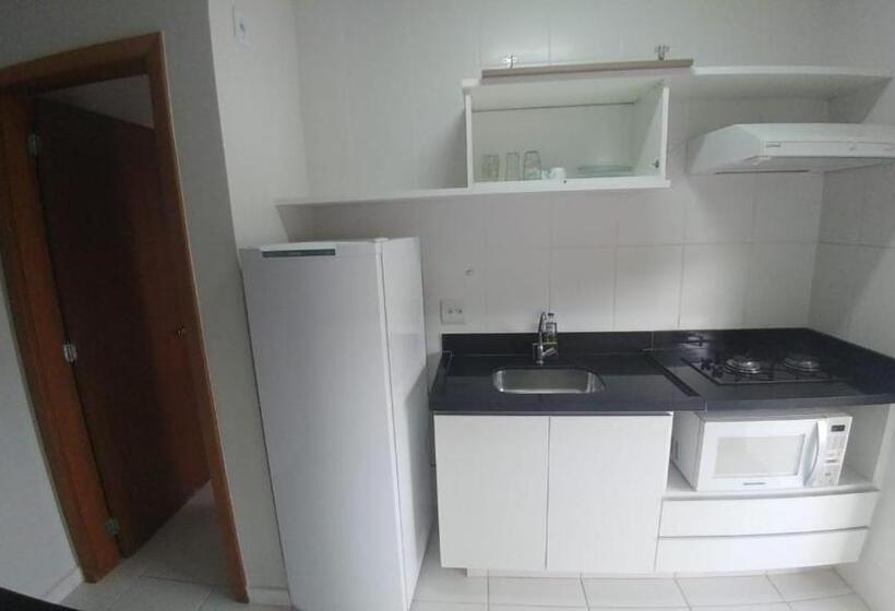 プールの見える１ベッドルームアパートメント, Flat Veredas Rio Quente Apto 113