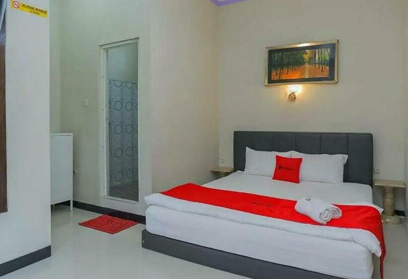 Standard Room, Reddoorz Near Kampung Inggris Pare
