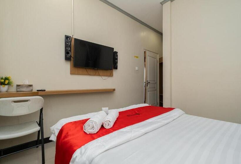 Standard Room, Reddoorz Near Kampung Inggris Pare