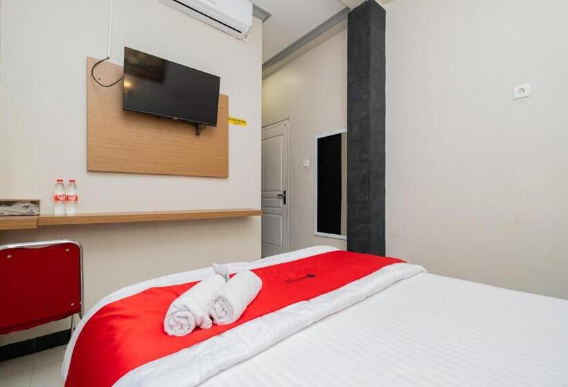 Standard Room, Reddoorz Near Kampung Inggris Pare