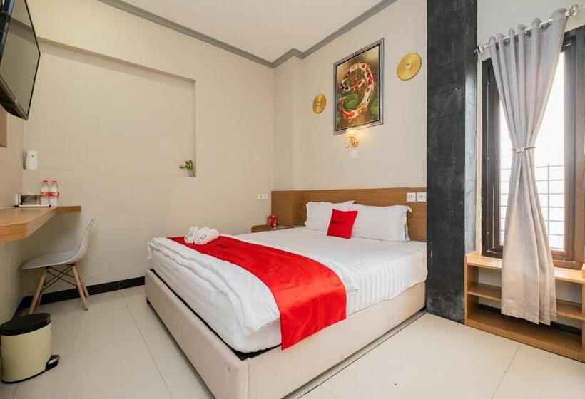 Standard Room, Reddoorz Near Kampung Inggris Pare
