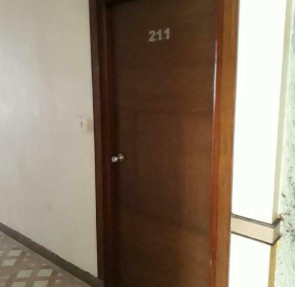 מיטה בחדר משותף, Sri Vaari Residency