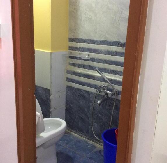 חדר אקונומי, Sri Vaari Residency