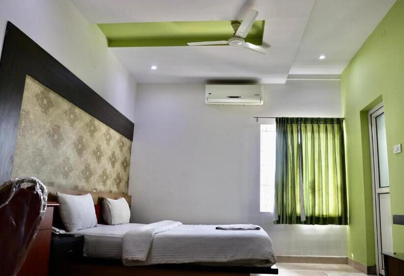 Номер Deluxe, Sri Vaari Residency