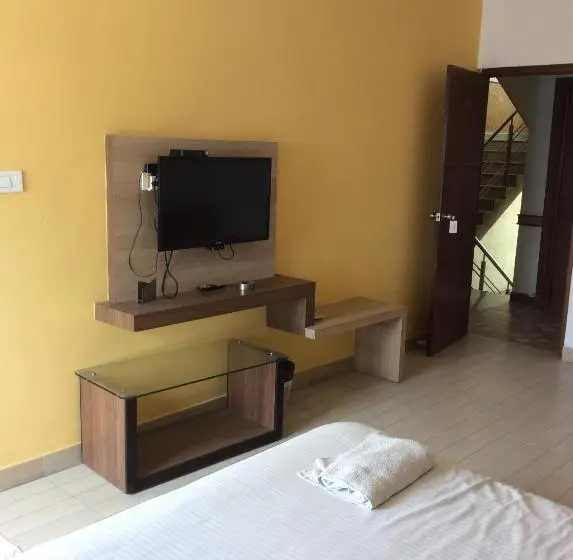 スーペリアトリプルルーム, Sri Vaari Residency