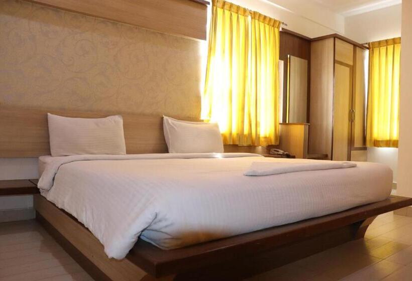 Трехместный Номер Superior, Sri Vaari Residency