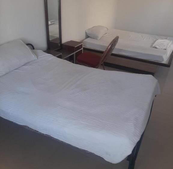 Кровать в Общей Комнате, Sri Vaari Residency