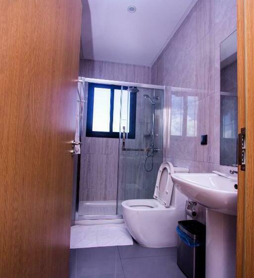 غرفة قياسية فردية, Uzeir