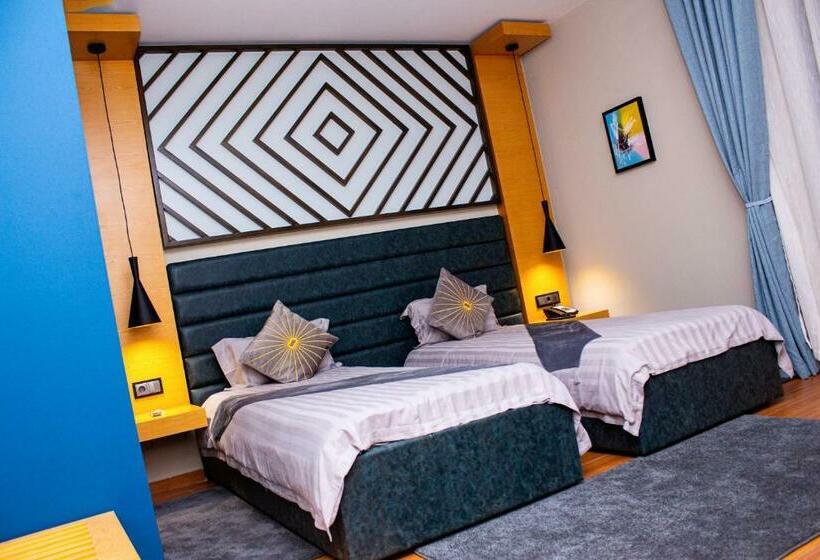 غرفة قياسية, Uzeir