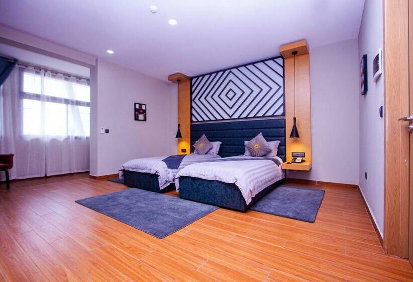 스탠다드 룸, Uzeir