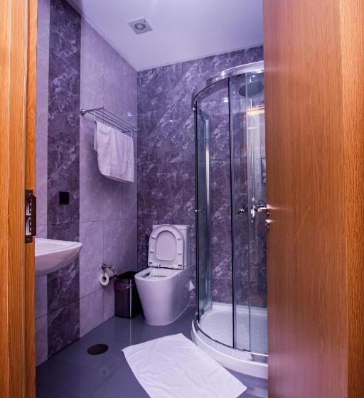 غرفة قياسية, Uzeir