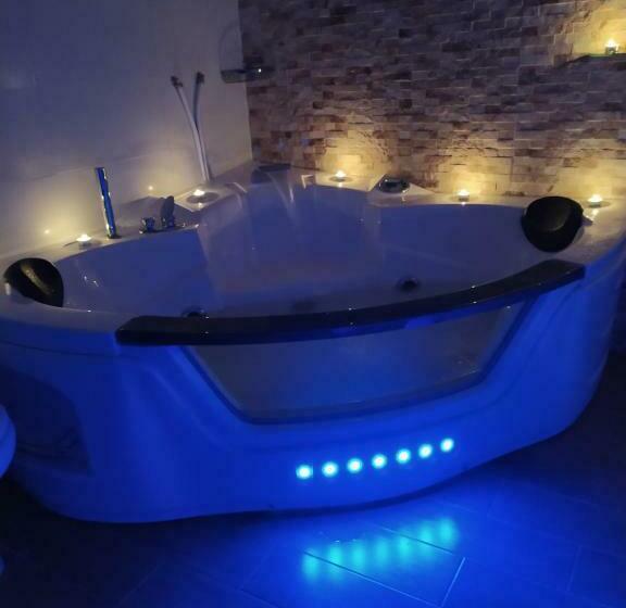 اتاق استاندارد با وان آب گرم, Rooms H Skyline