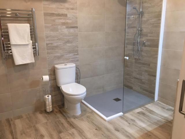 اتاق استاندارد چهار تخته, Rooms H Skyline