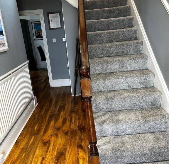 1階の1ベッドルームアパートメント, The View