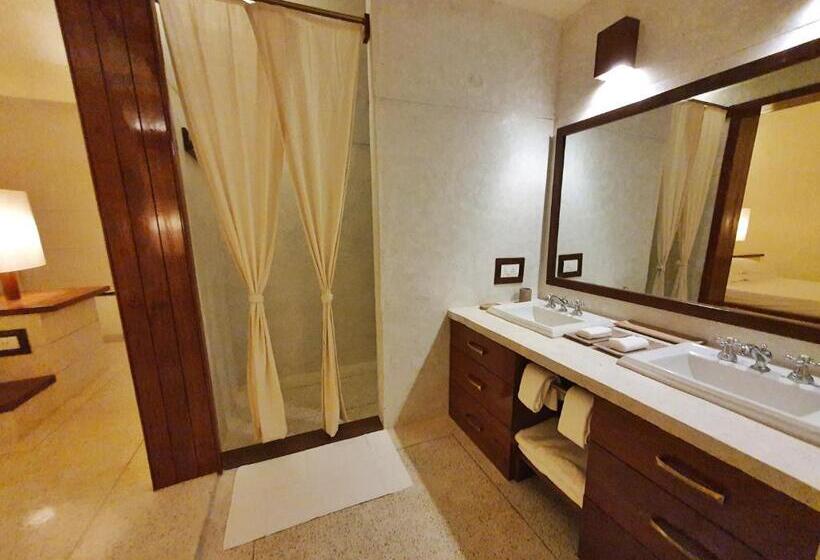 جناح, Bijapur Lodge Jawai