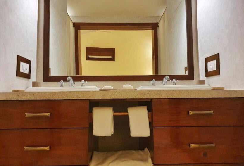 جناح, Bijapur Lodge Jawai