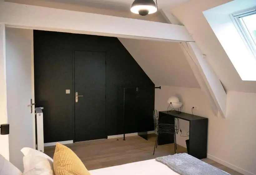 اتاق لوکس, Kastellren   Rennes   Grand Parking Privé