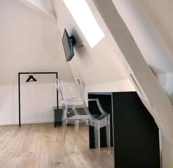 اتاق لوکس سه تخته, Kastellren   Rennes   Grand Parking Privé