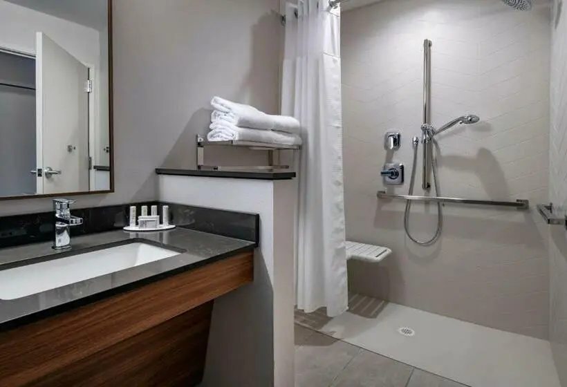キングサイズベッドのスタンダードルーム, Fairfield Inn & Suites By Marriott Klamath Falls