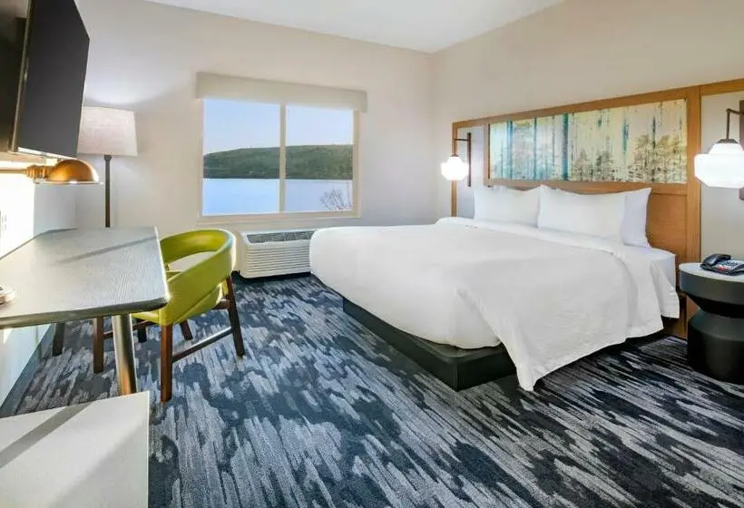 キングサイズベッドのスタンダードルーム, Fairfield Inn & Suites By Marriott Klamath Falls